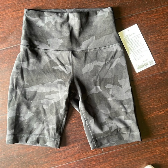 NWT Lululemon Wunder Train HR - Picture 3 of 4